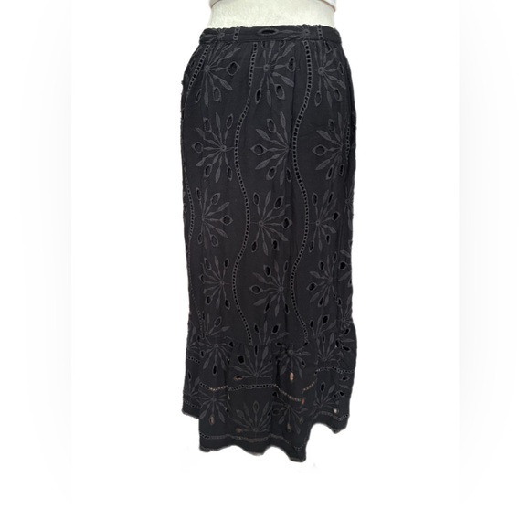 Meave Eyelet Wrap Skirt - Picture 5 of 8